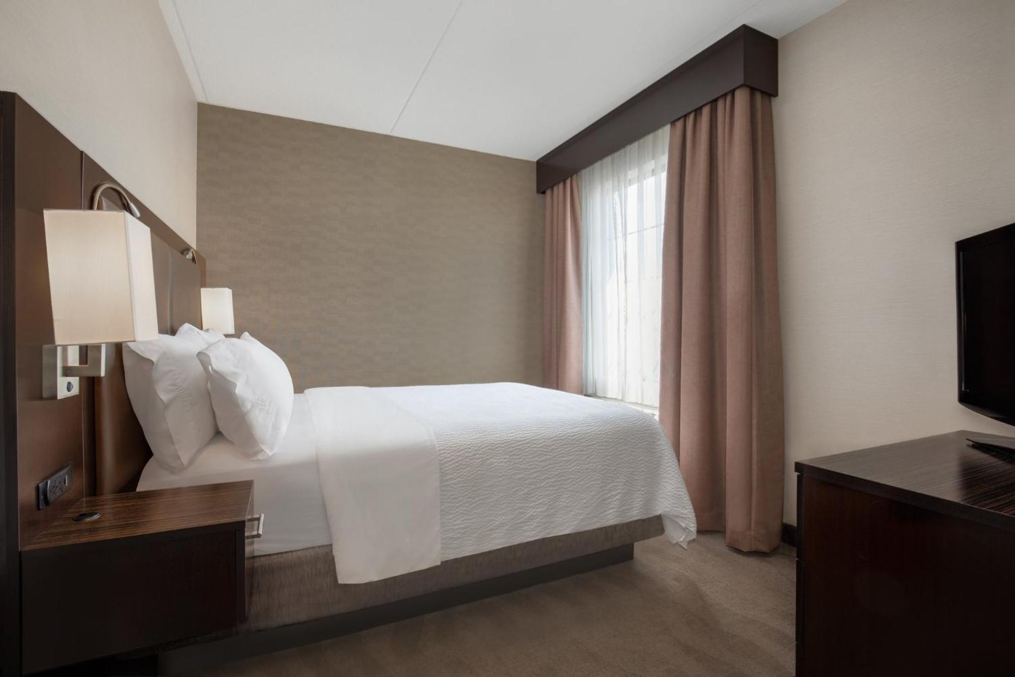 Holiday Inn Express Hotel & Suites Barrie By Ihg Exteriér fotografie