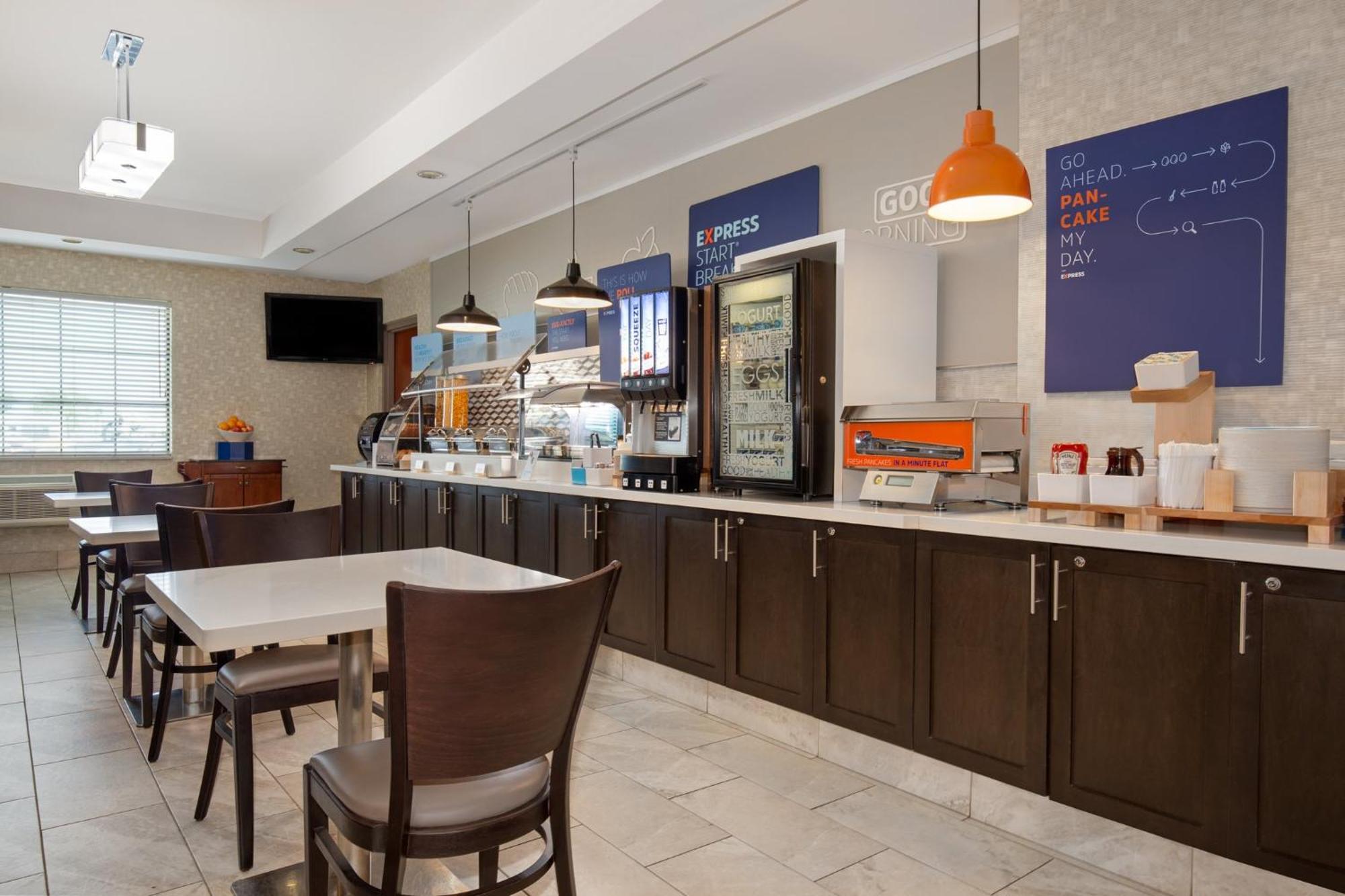 Holiday Inn Express Hotel & Suites Barrie By Ihg Exteriér fotografie