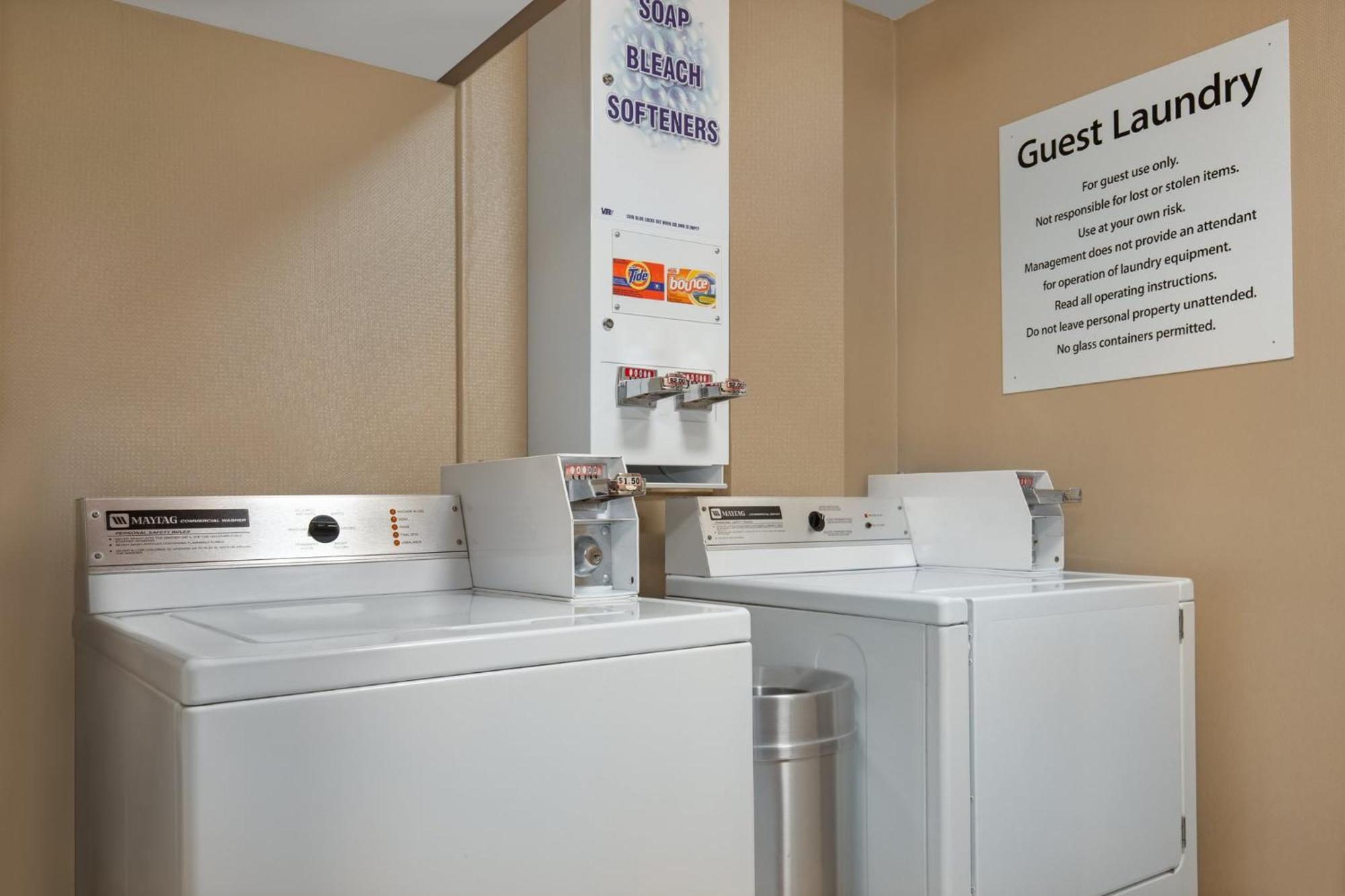 Holiday Inn Express Hotel & Suites Barrie By Ihg Exteriér fotografie